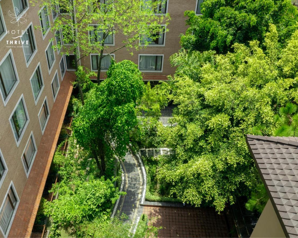 Hotel Thrive, A Tropical Courtyard Катманду Екстер'єр фото
